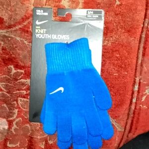 Nike knit youth gloves